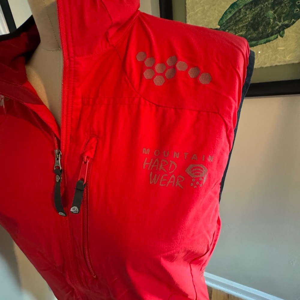 Mountain Hardwear Women's Bright Red Softshell Vest with Chest Zip - Picture 4 of 7